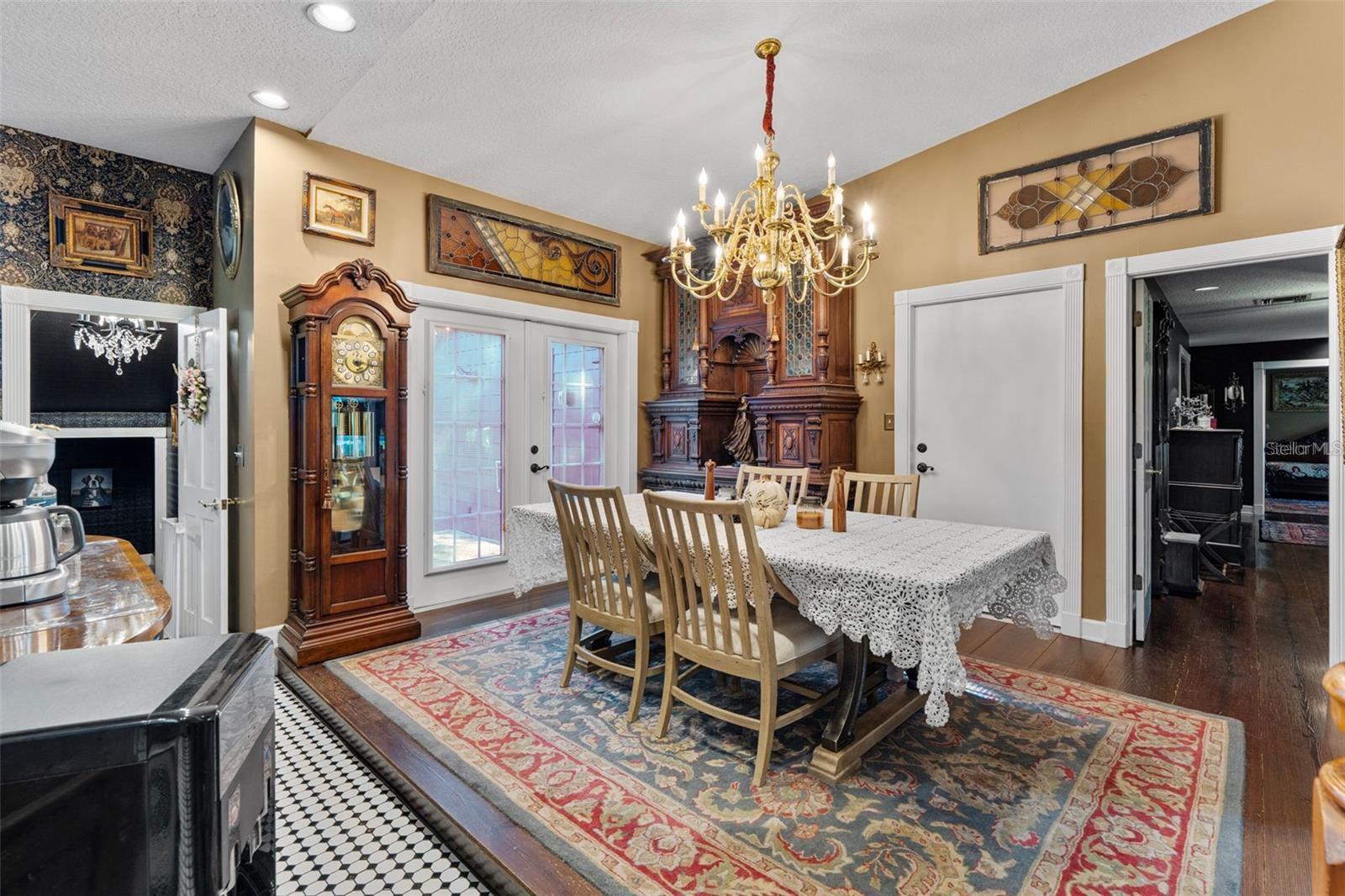 Image 6 of 57 For 126 Palmetto Avenue