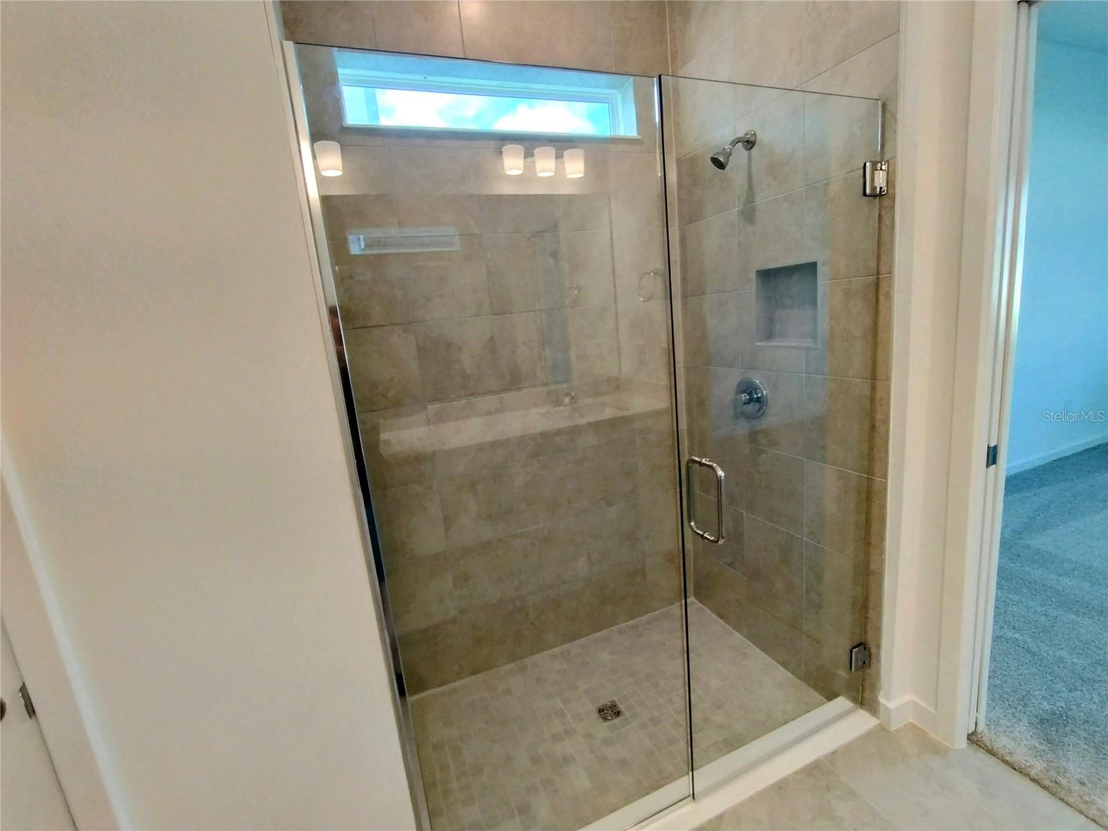 Image 20 of 37 For 33325 Binding Ties Lane