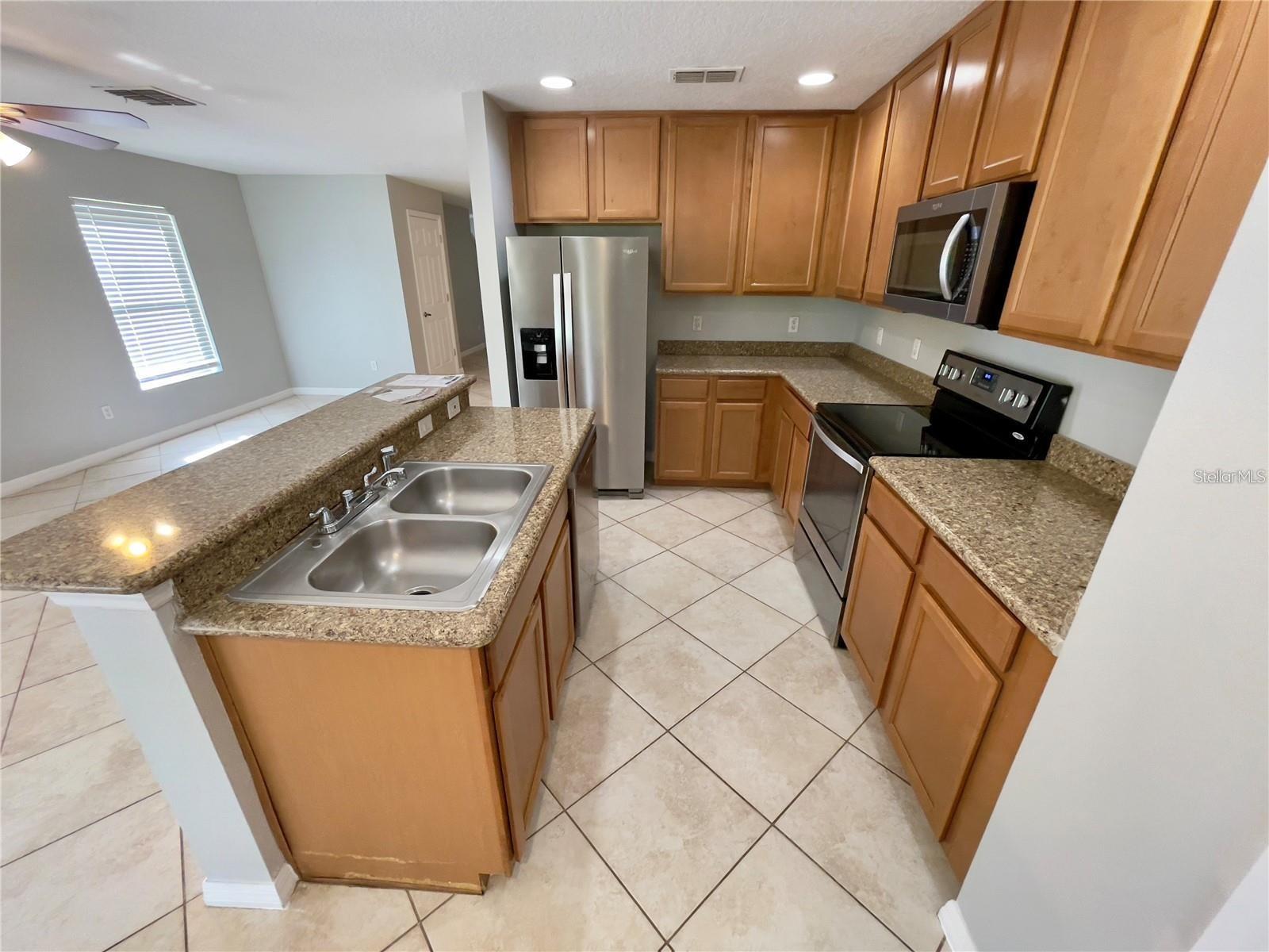 Image 3 of 32 For 3855 Shaftbury Place 0