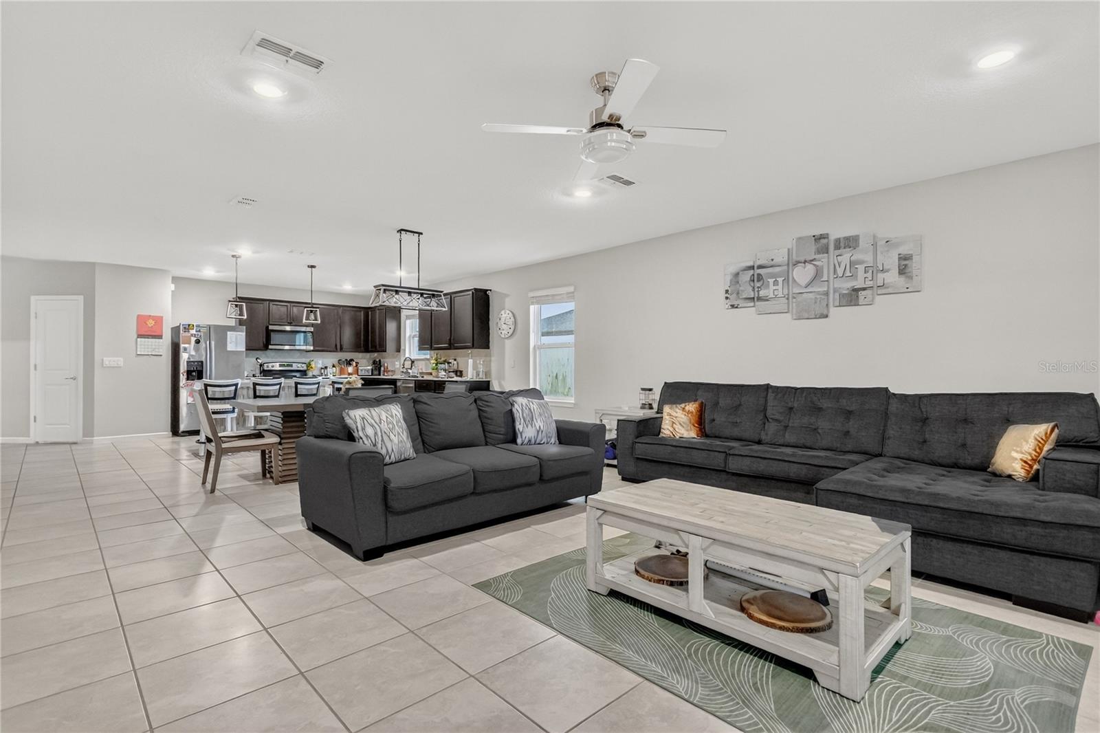 Image 5 of 38 For 906 Swaying Sawgrass Avenue