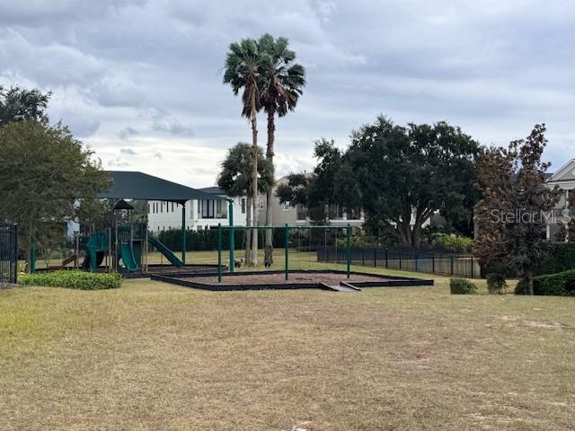 Image 6 of 22 For 1521 Euston Drive