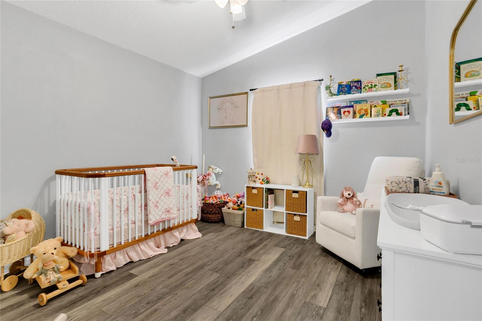 Image 15 of 31 For 1367 Willow Crest Dr