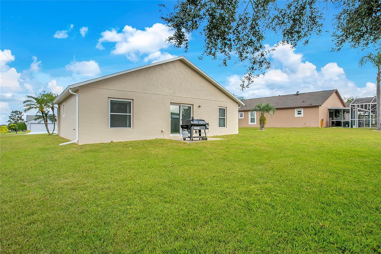 Image 22 of 31 For 1367 Willow Crest Dr