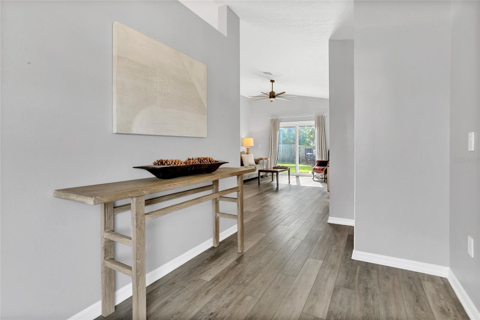 Image 3 of 31 For 1367 Willow Crest Dr