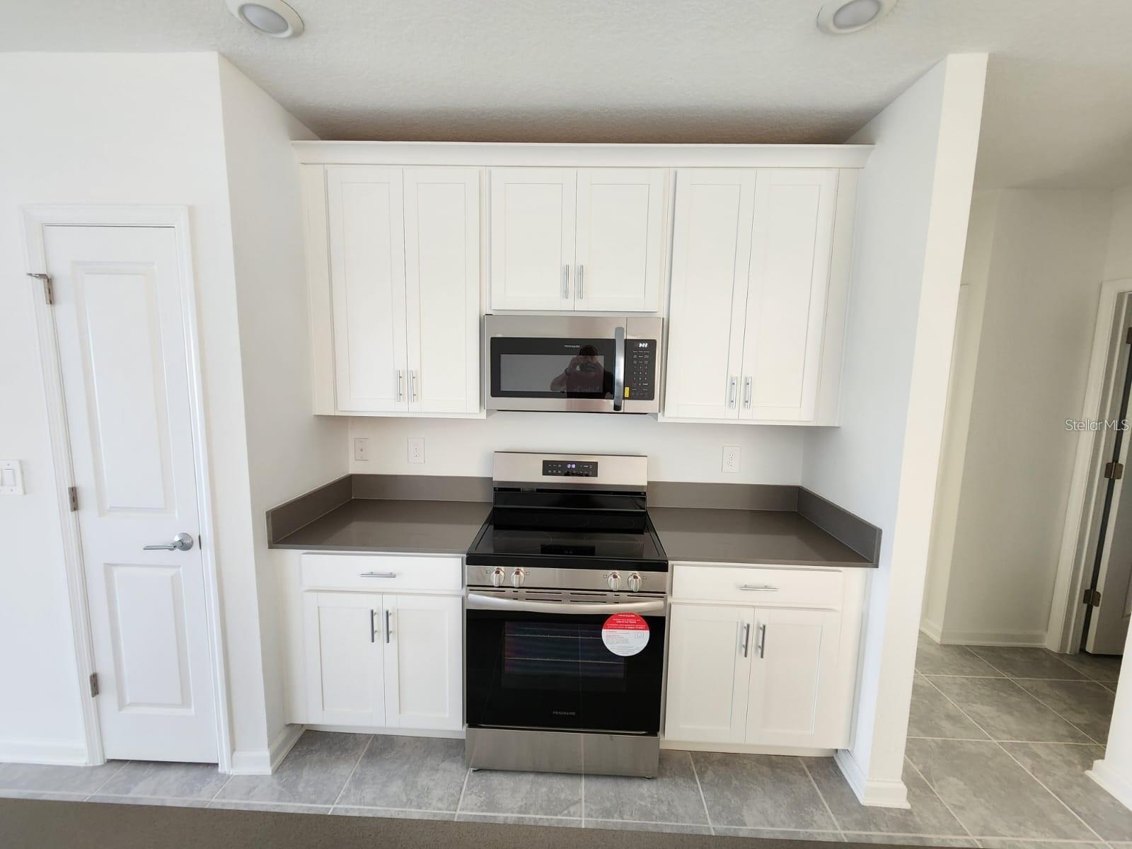 Image 8 of 30 For 2713 Runners Circle