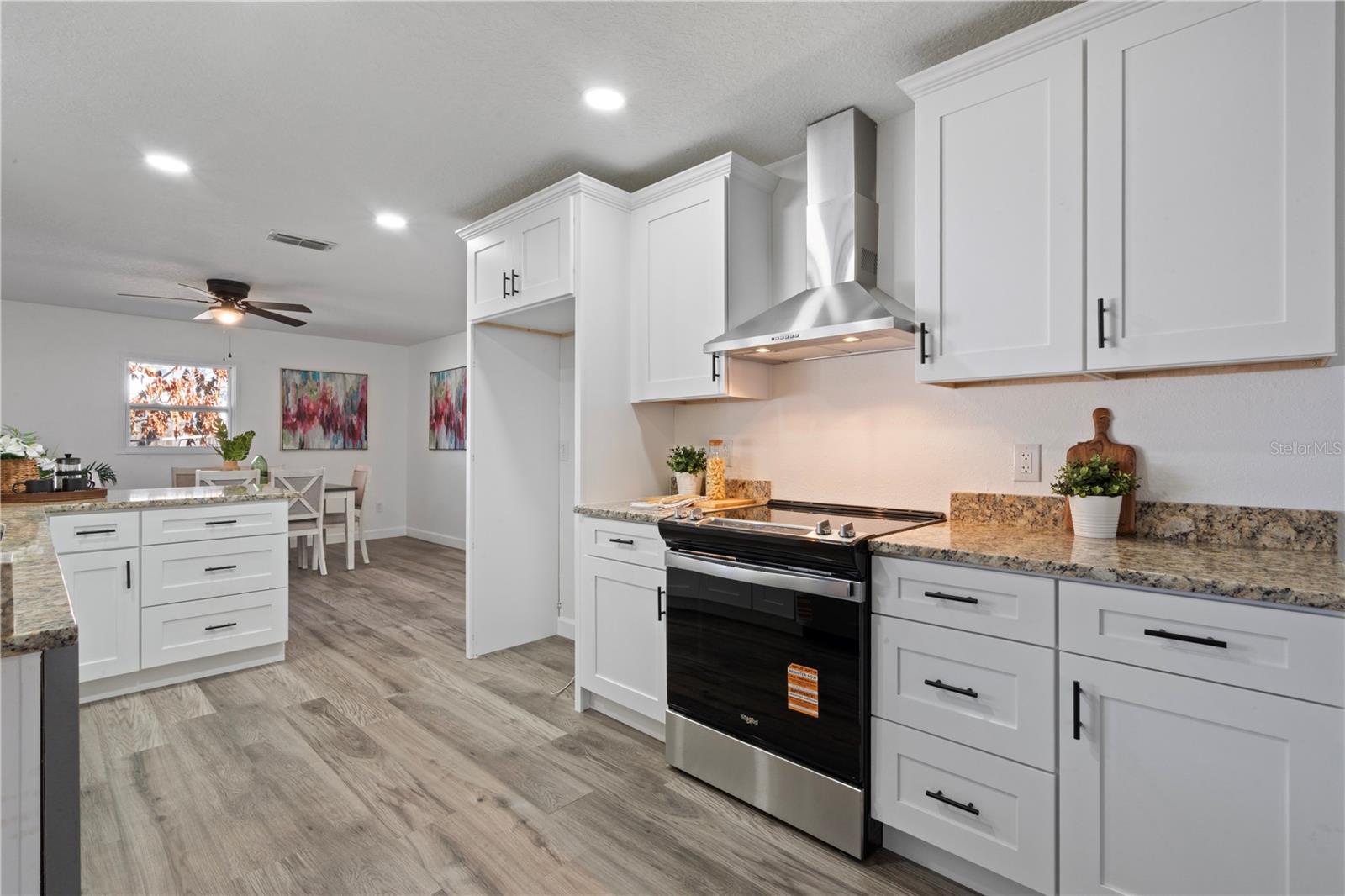 Image 11 of 32 For 5923 Stratton Lane