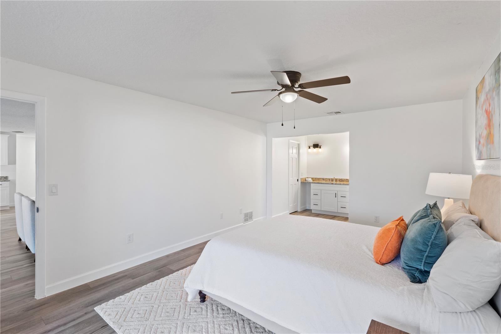 Image 18 of 32 For 5923 Stratton Lane