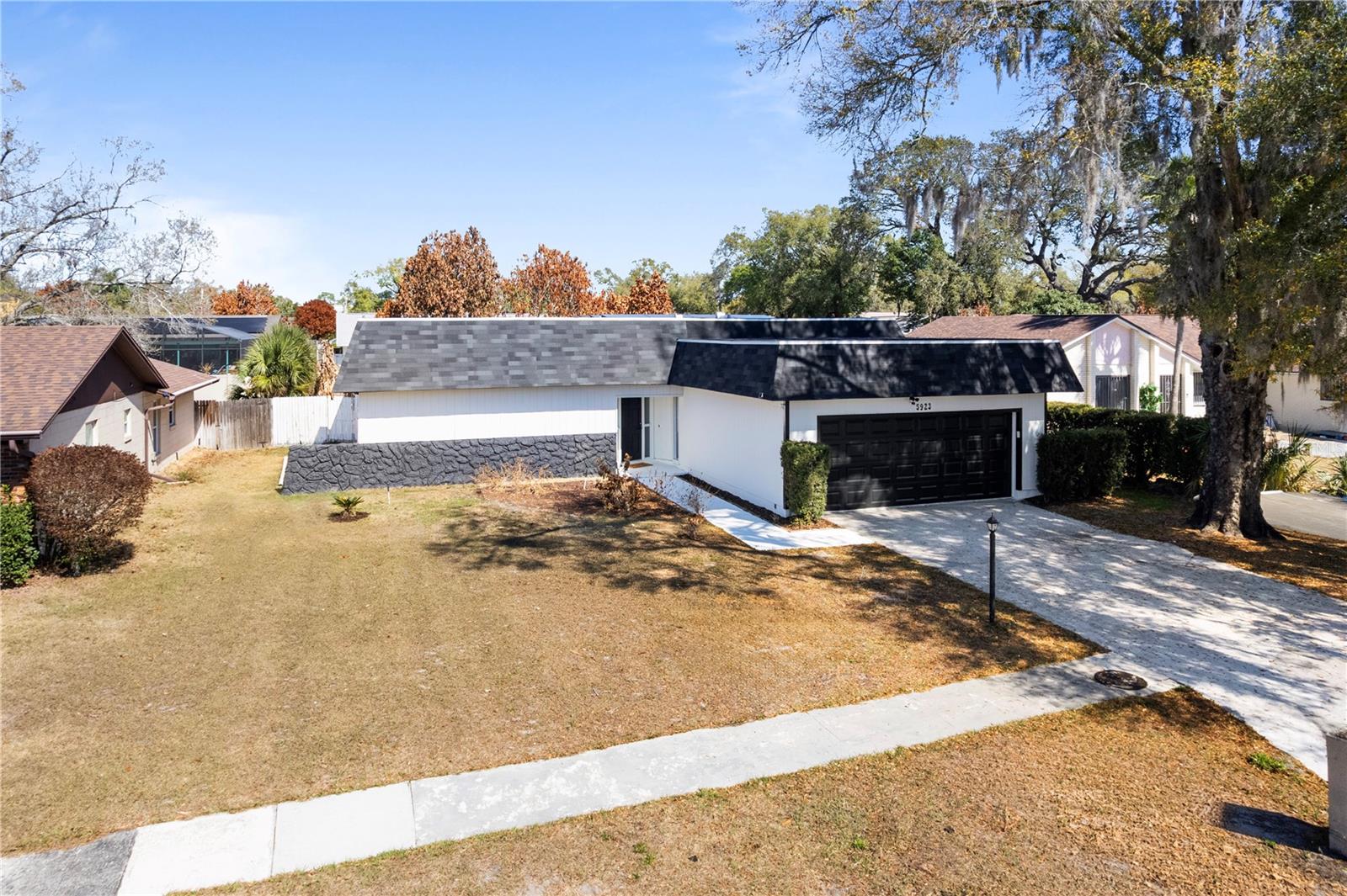 Image 3 of 32 For 5923 Stratton Lane