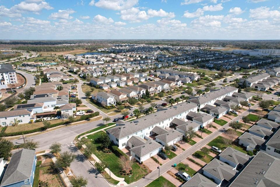 Image 25 of 76 For 11900 Sonnet Avenue