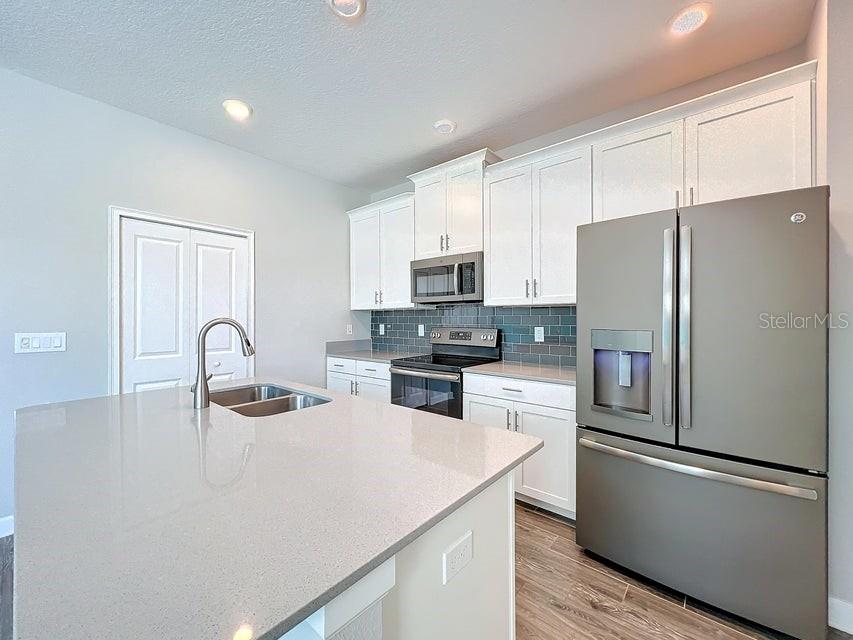 Image 27 of 76 For 11900 Sonnet Avenue