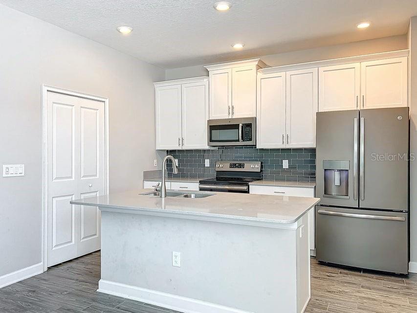 Image 68 of 76 For 11900 Sonnet Avenue