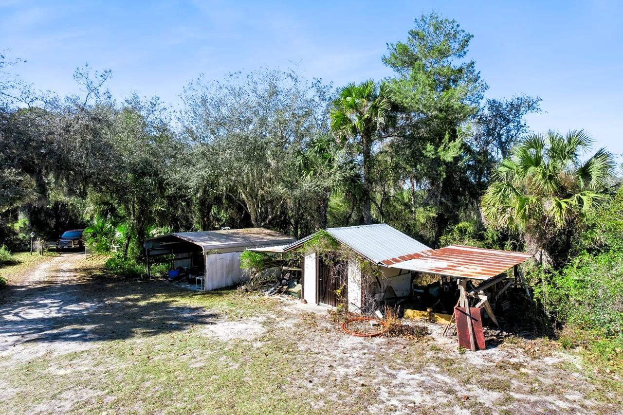 Image 17 of 38 For 301 Shady Woods Road