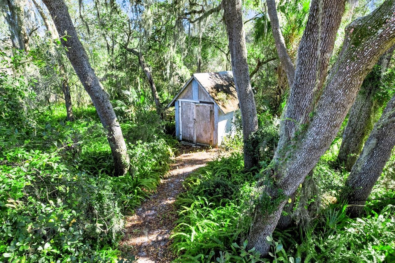 Image 25 of 38 For 301 Shady Woods Road