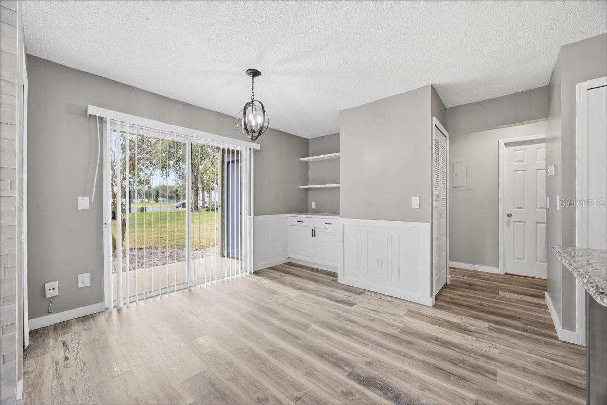 Image 11 of 22 For 943 Bakewell Court 103