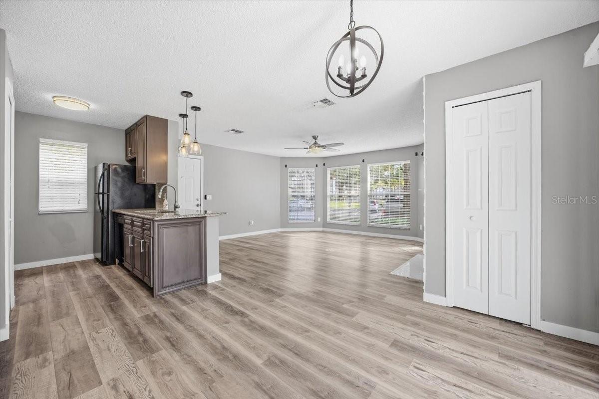 Image 7 of 22 For 943 Bakewell Court 103