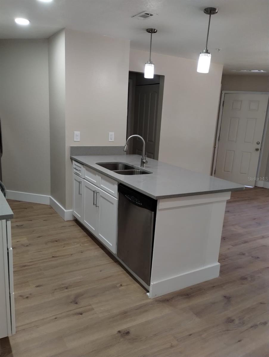 Image 14 of 21 For 623 Dory Lane 306