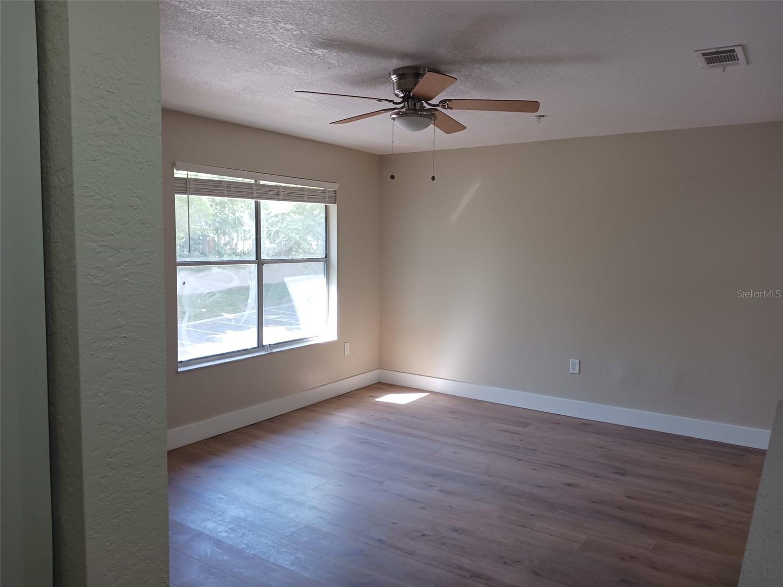 Image 9 of 21 For 623 Dory Lane 306