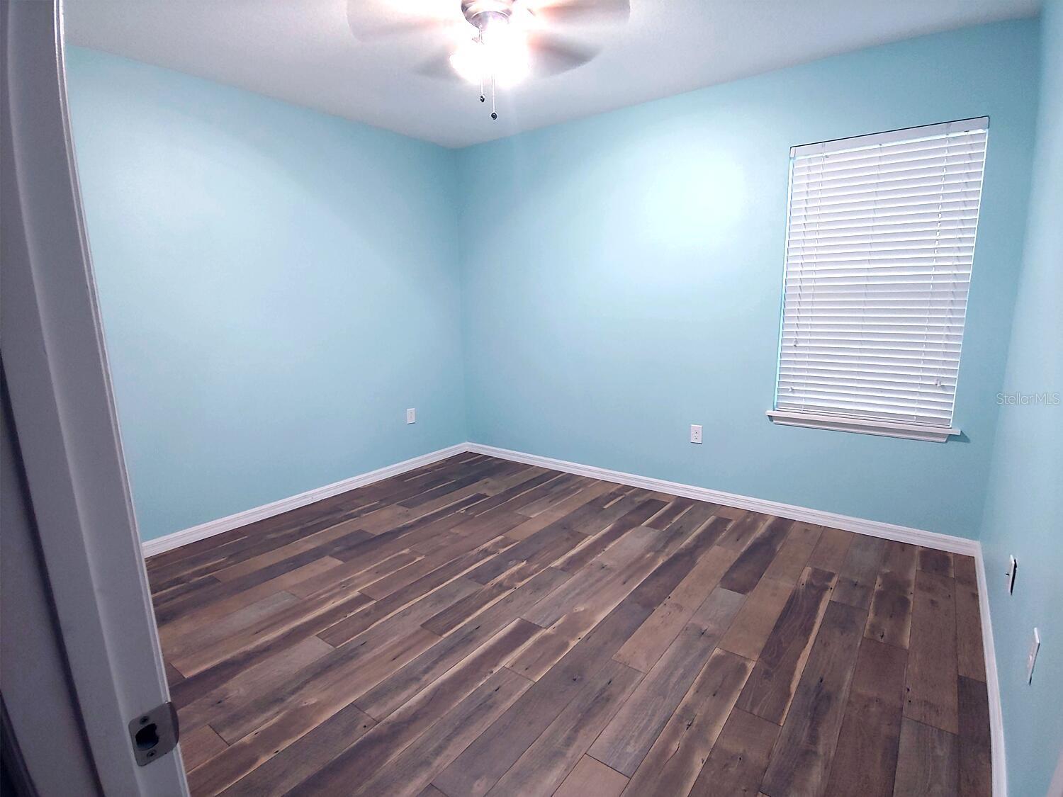 Image 21 of 35 For 934 Worcester Lane