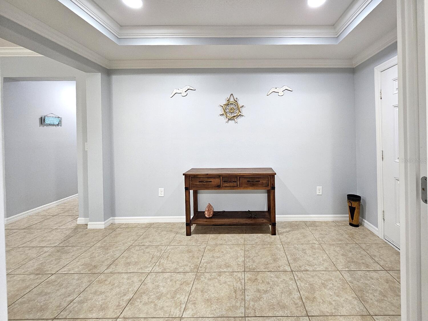 Image 3 of 35 For 934 Worcester Lane