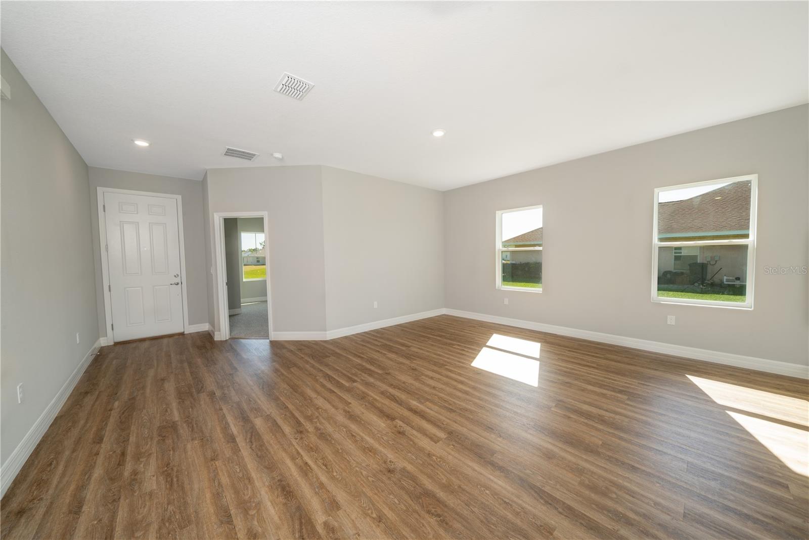 Image 4 of 24 For 6137 Monegro Street