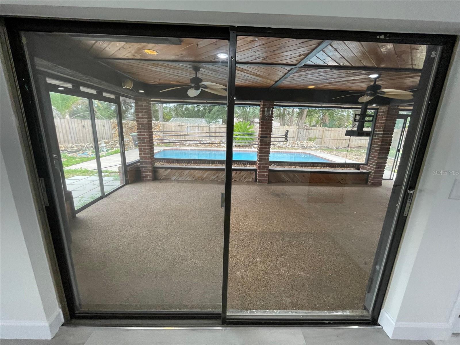 Image 17 of 54 For 517 Hickorywood Avenue