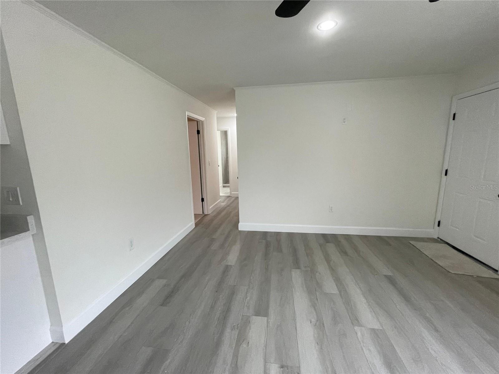 Image 25 of 54 For 517 Hickorywood Avenue