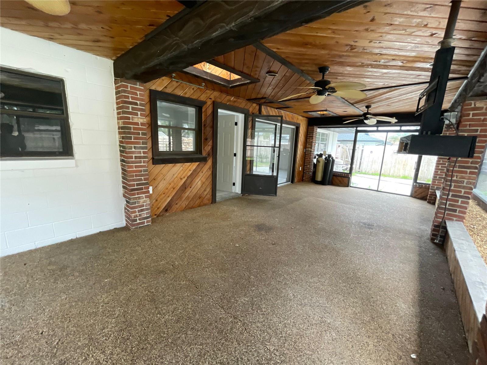 Image 38 of 54 For 517 Hickorywood Avenue