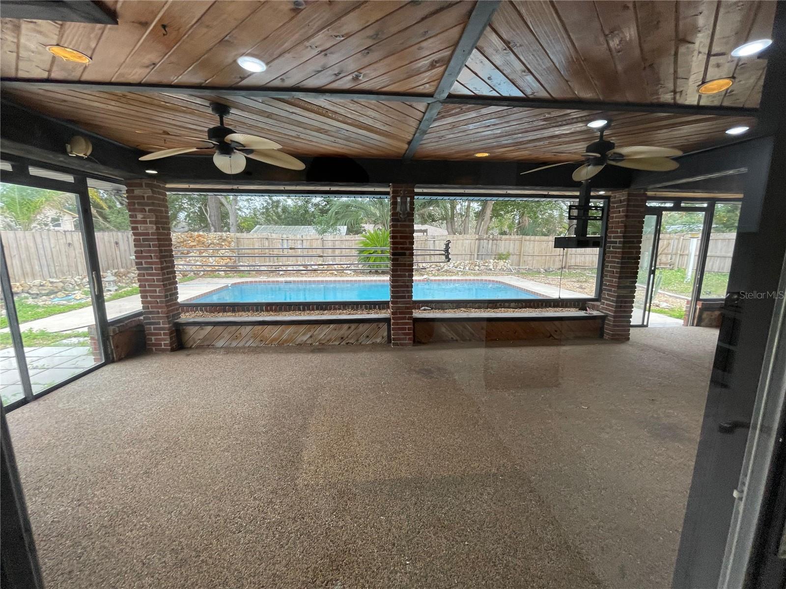 Image 4 of 54 For 517 Hickorywood Avenue