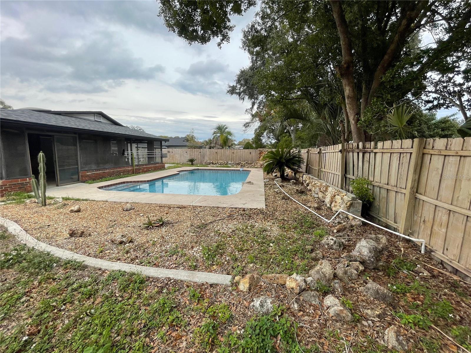 Image 44 of 54 For 517 Hickorywood Avenue