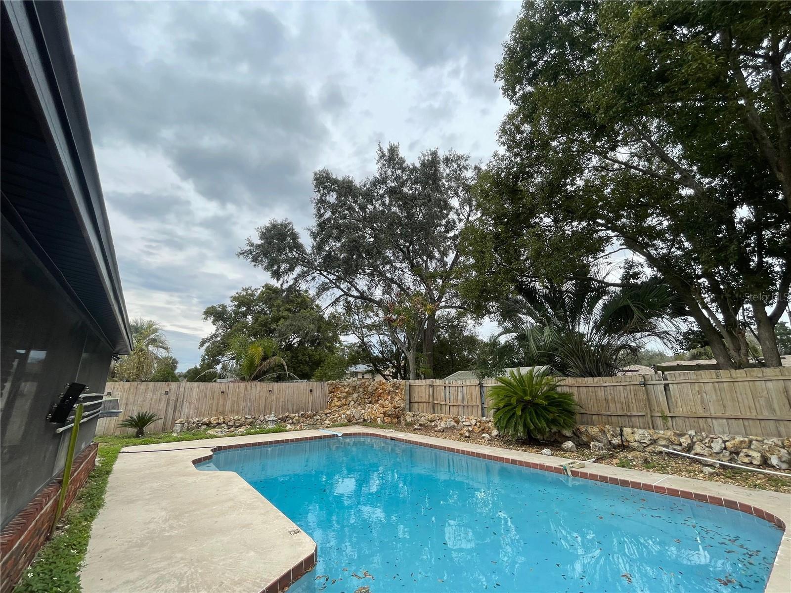 Image 5 of 54 For 517 Hickorywood Avenue