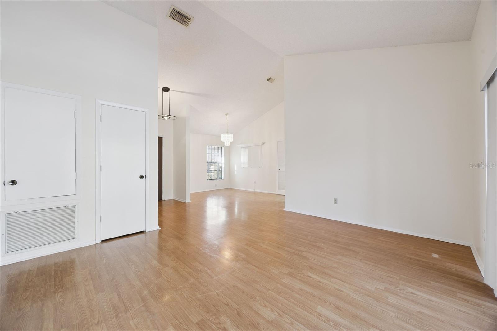 Image 10 of 53 For 7613 Colebrook Drive