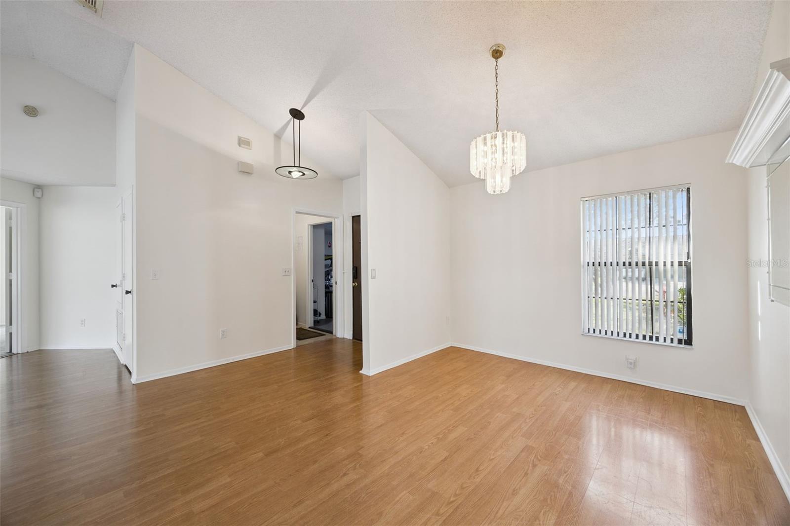 Image 11 of 53 For 7613 Colebrook Drive