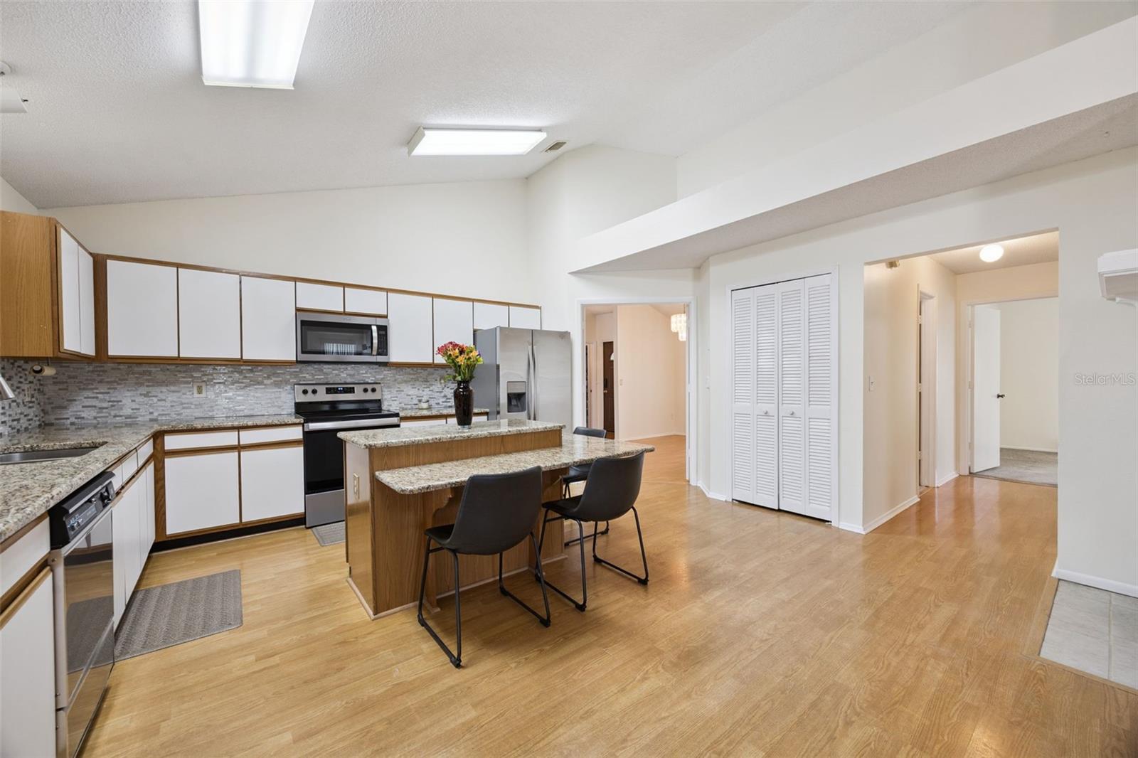 Image 18 of 53 For 7613 Colebrook Drive