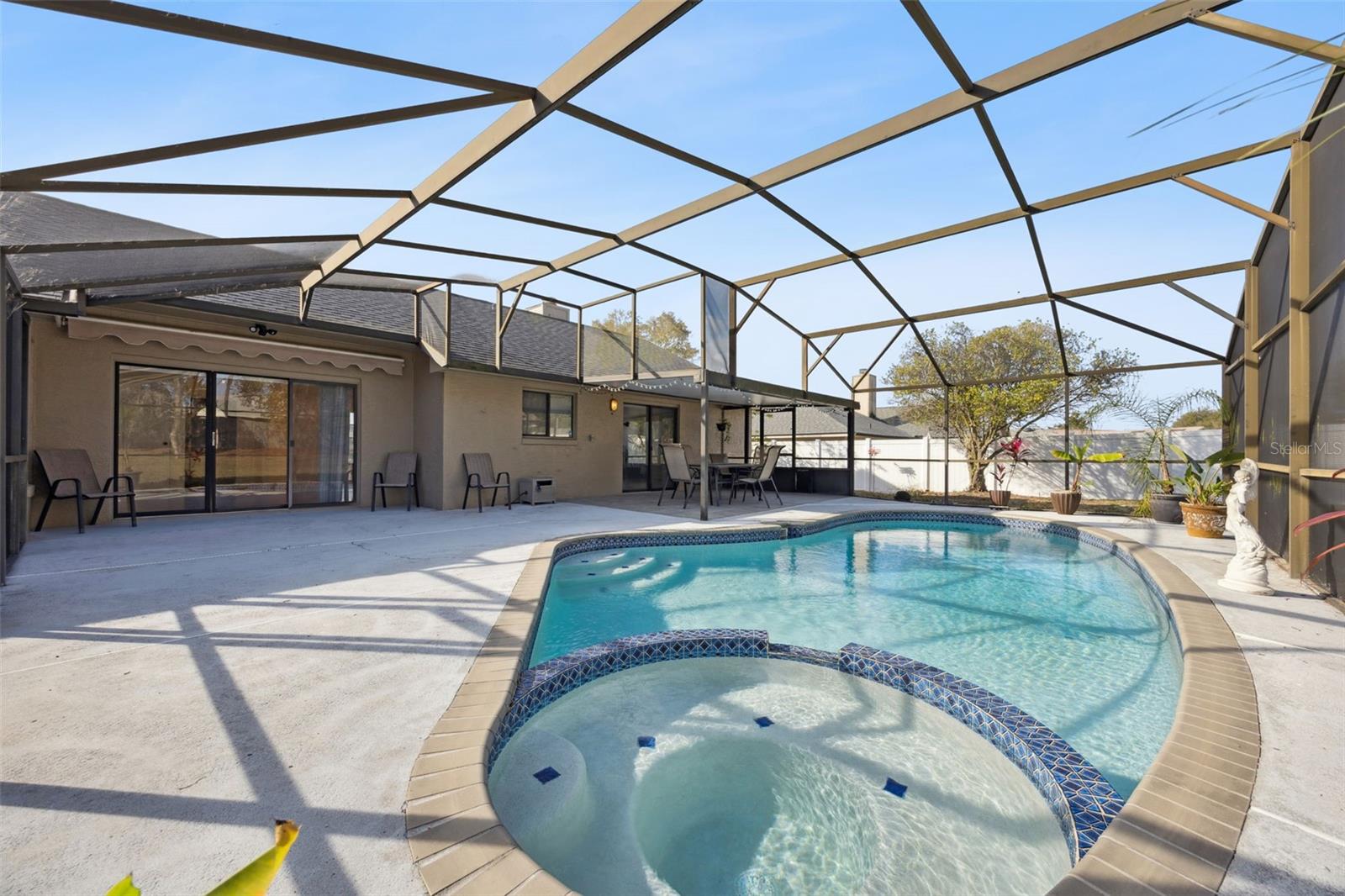 Image 25 of 53 For 7613 Colebrook Drive