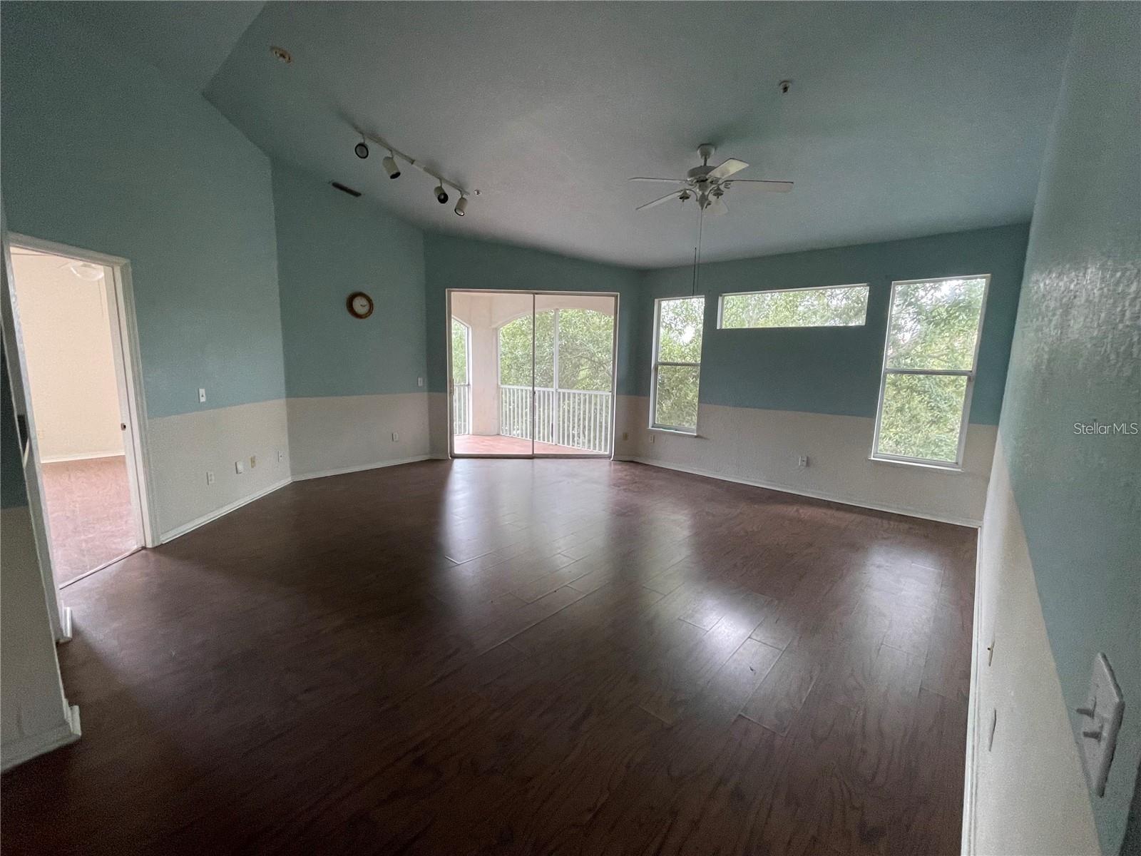 Image 5 of 14 For 2717 Maitland Crossing Way 3