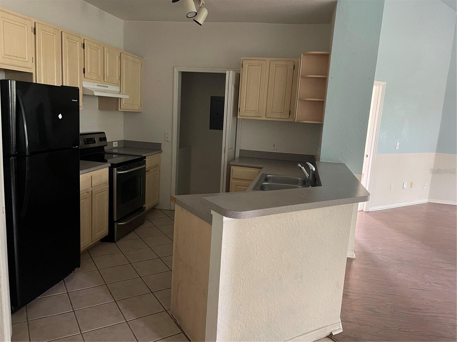 Image 7 of 14 For 2717 Maitland Crossing Way 3