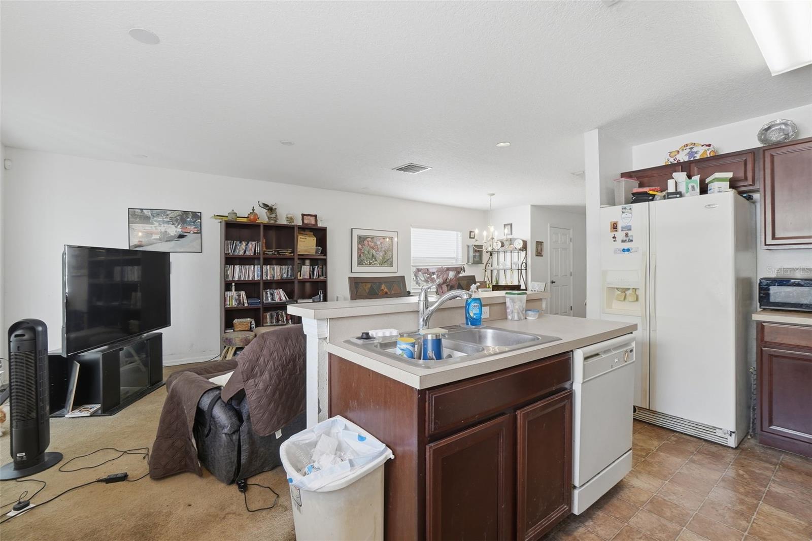 Image 13 of 28 For 668 Cresting Oak Circle 43