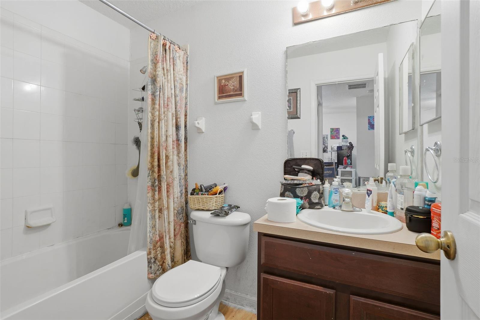 Image 23 of 28 For 668 Cresting Oak Circle 43