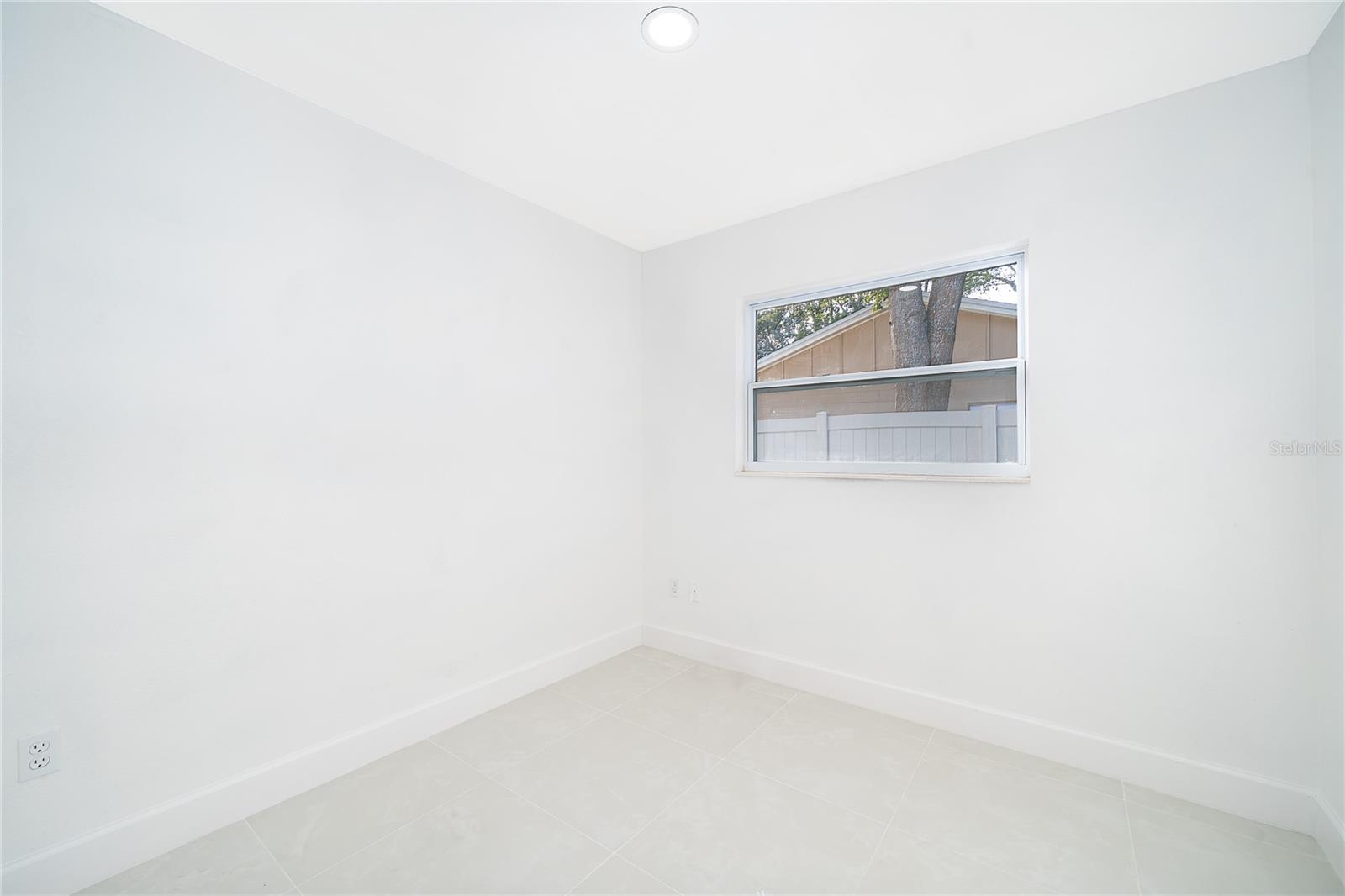 Image 14 of 25 For 146 Exeter Avenue