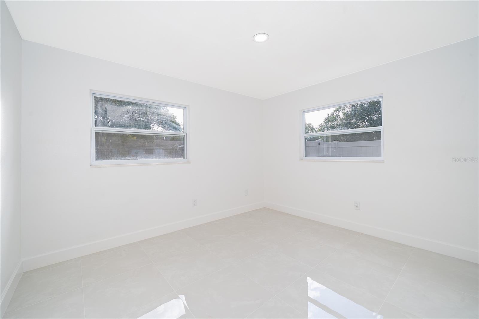 Image 16 of 25 For 146 Exeter Avenue