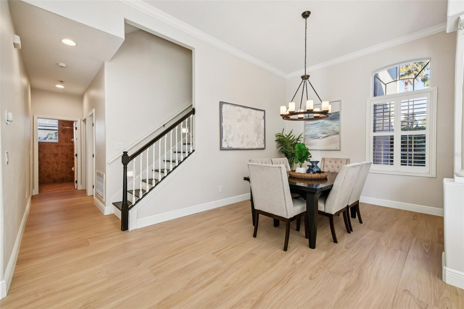 Listing photo id 13 for 2381 Broken Elm Place