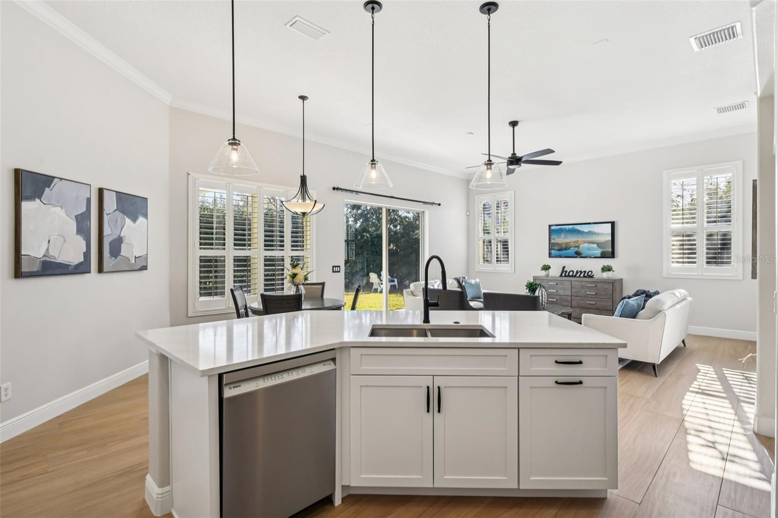 Listing photo id 17 for 2381 Broken Elm Place