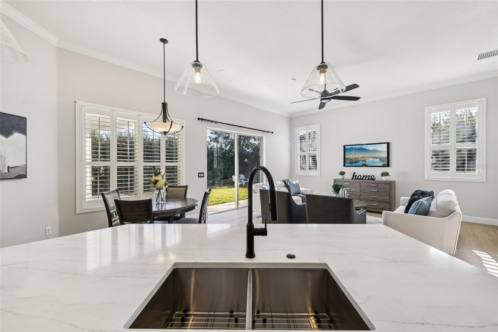 Listing photo id 18 for 2381 Broken Elm Place