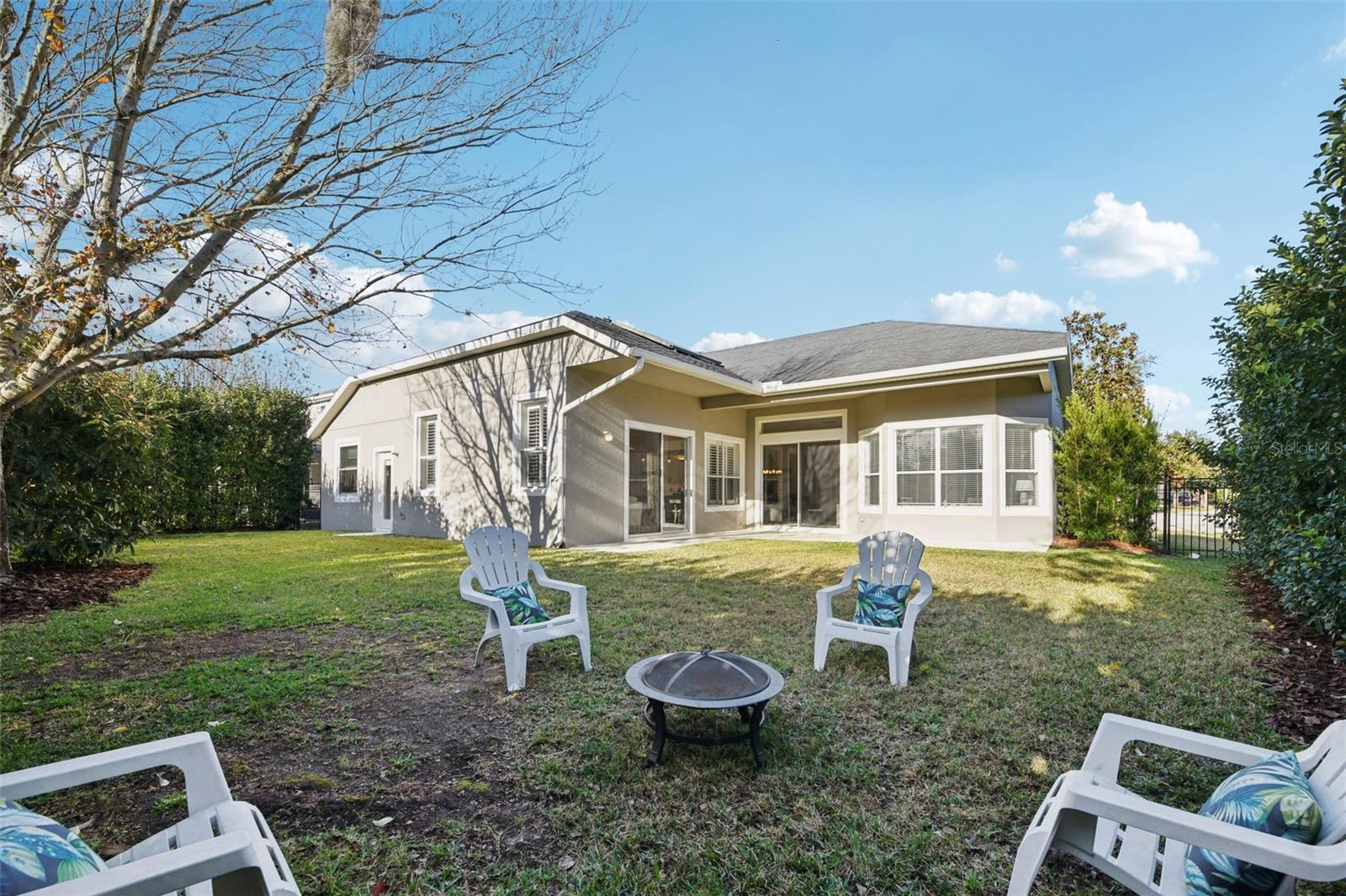 Listing photo id 1 for 2381 Broken Elm Place