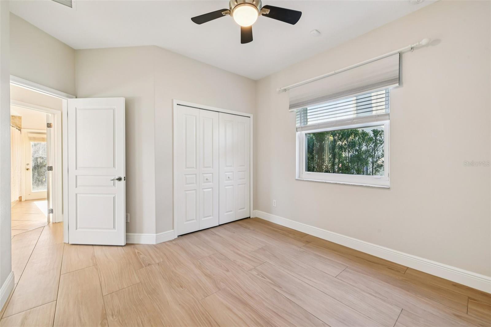 Listing photo id 35 for 2381 Broken Elm Place