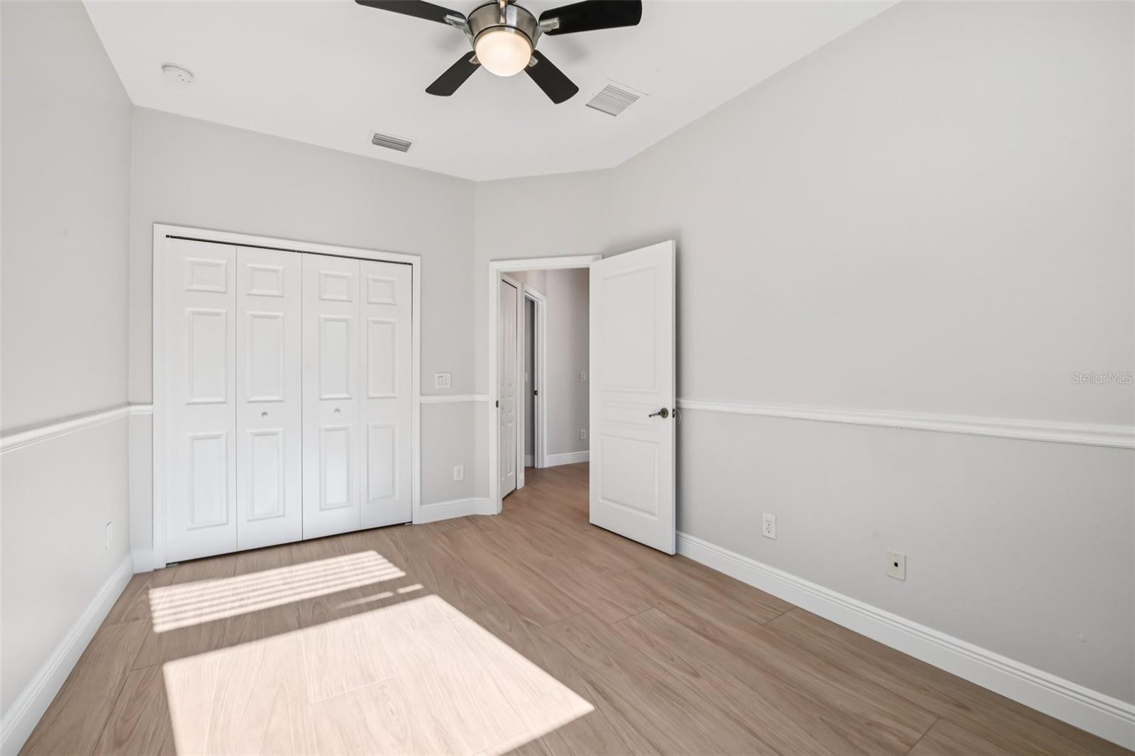 Listing photo id 36 for 2381 Broken Elm Place