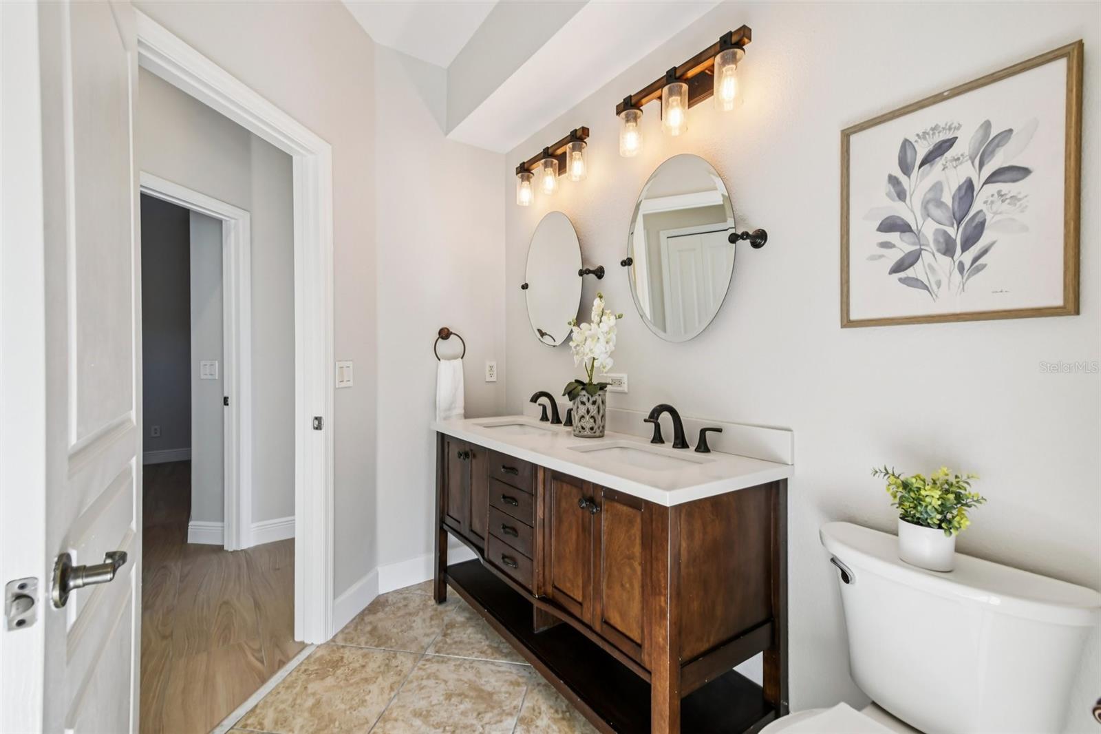 Listing photo id 37 for 2381 Broken Elm Place