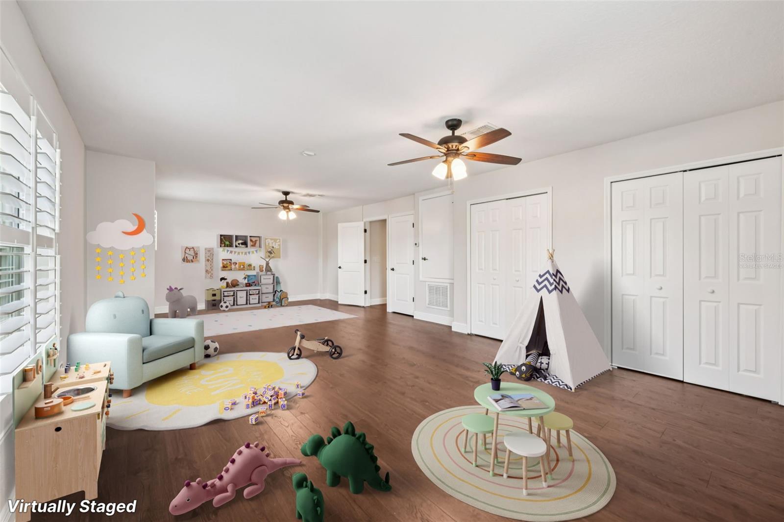 Listing photo id 38 for 2381 Broken Elm Place