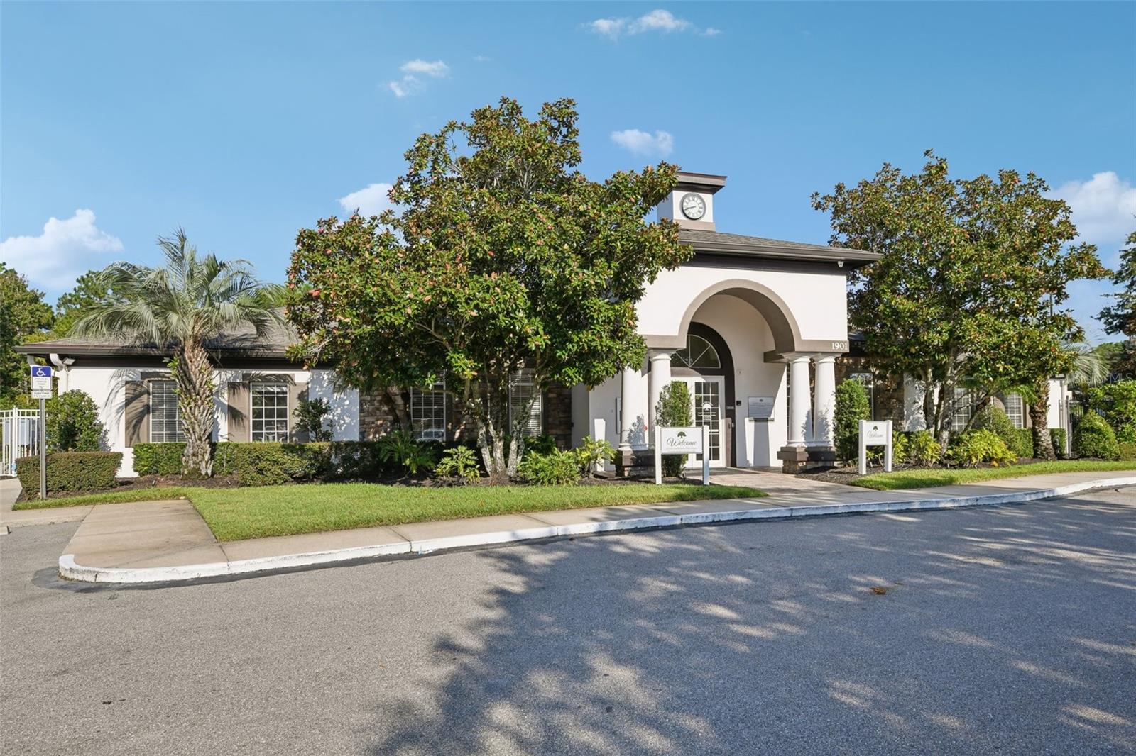 Listing photo id 60 for 2381 Broken Elm Place