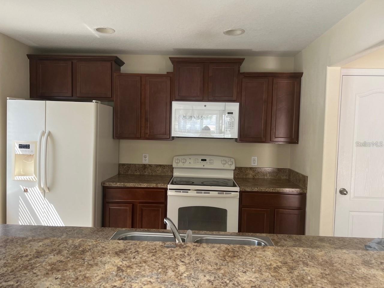 Image 2 of 11 For 106 Carina Circle